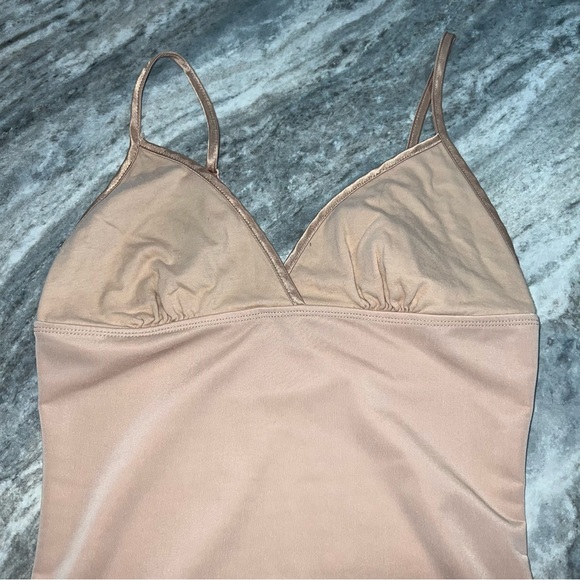 Yummie Tummie Peek-A-Boo Slip Nude size small like new - Picture 4 of 5